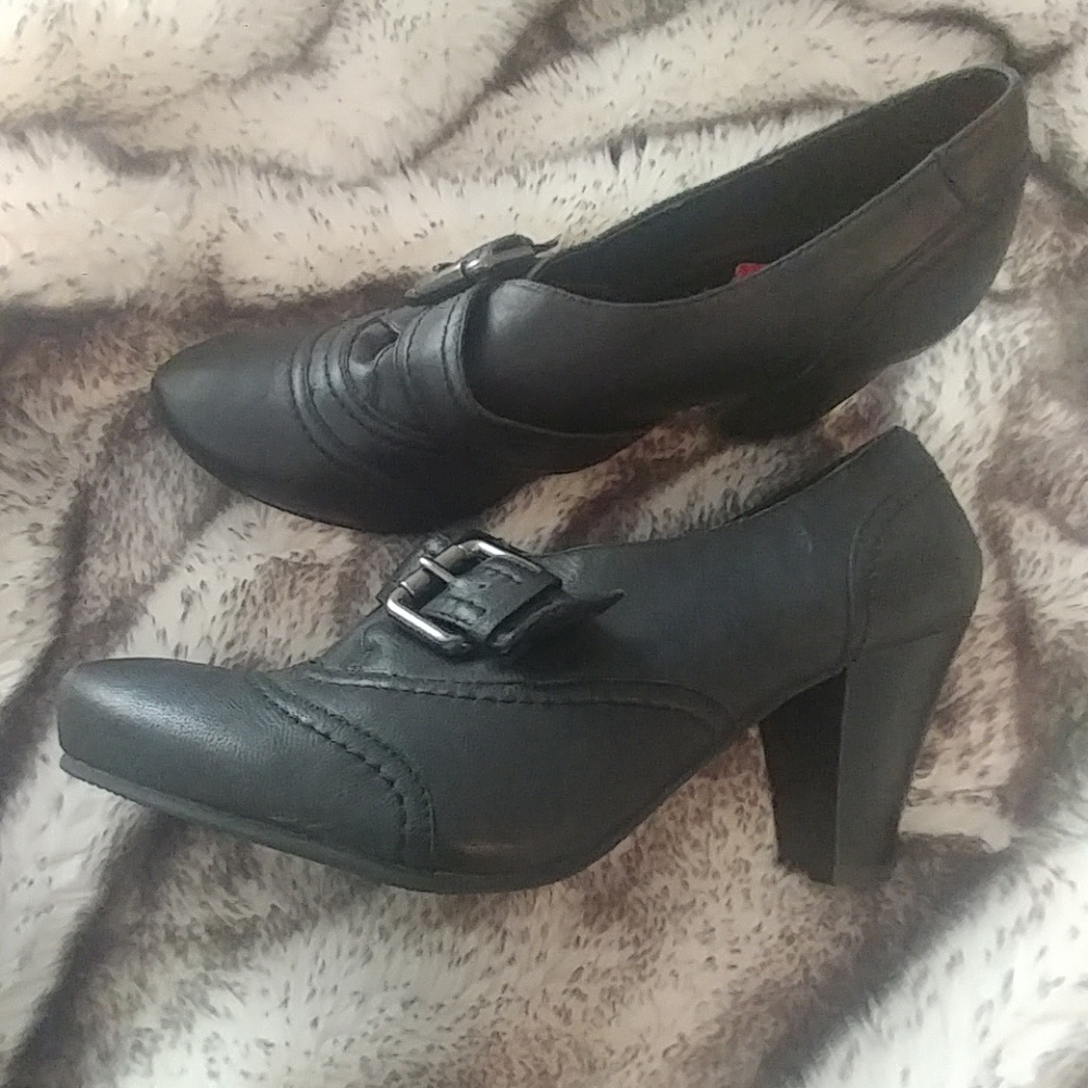 Madison black shoeties